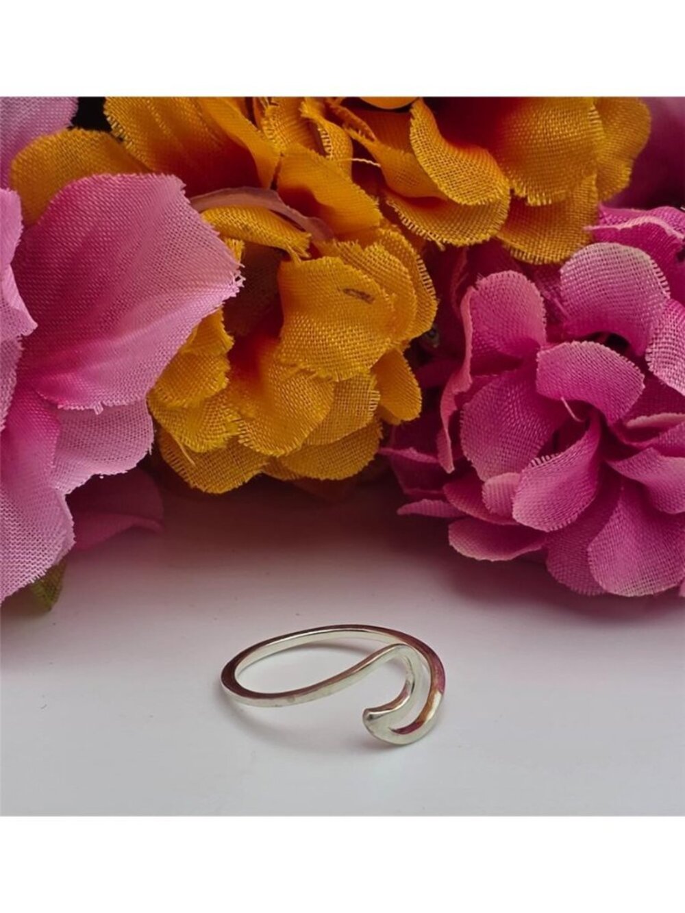 925 Sterling Silver Wave Ring Minimalist Stackable Thin Band Size 7